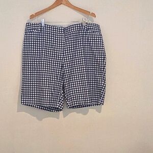 Talbots Perfect Short 10.5" Blue and White Gingam Check